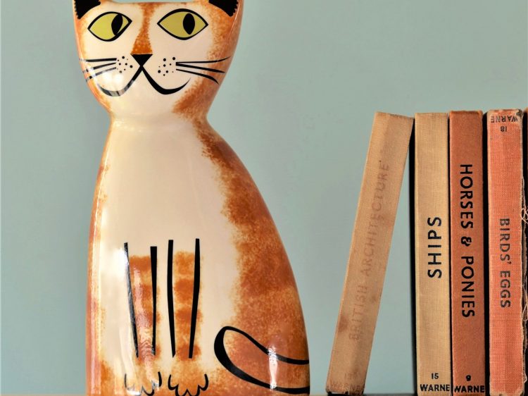 a ceramic cat